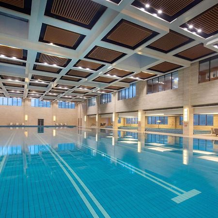 ホテル Wyndham Xinyang Downtown エクステリア 写真